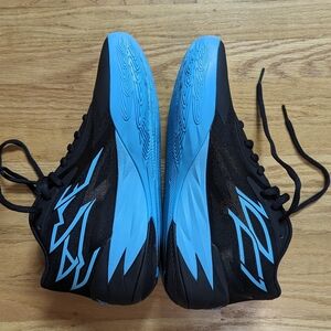 New in box Puma MB.02